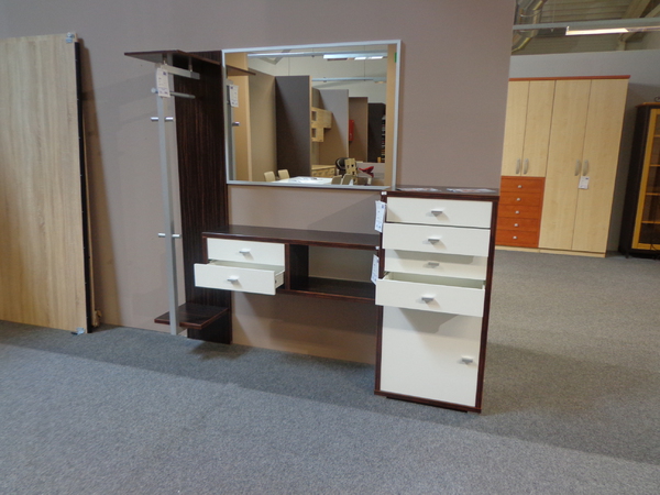 Xelo Předsíňová stěna