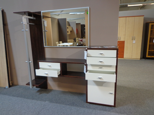 Xelo Předsíňová stěna